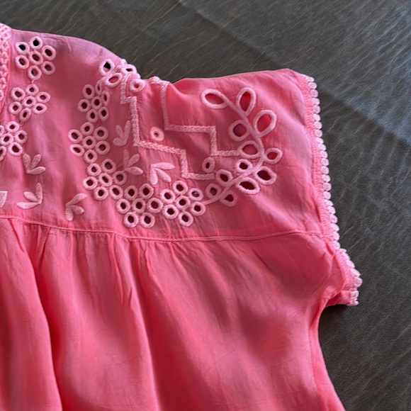 🧡Beautiful Coral colored Johnny Was Top - Picture 6 of 10